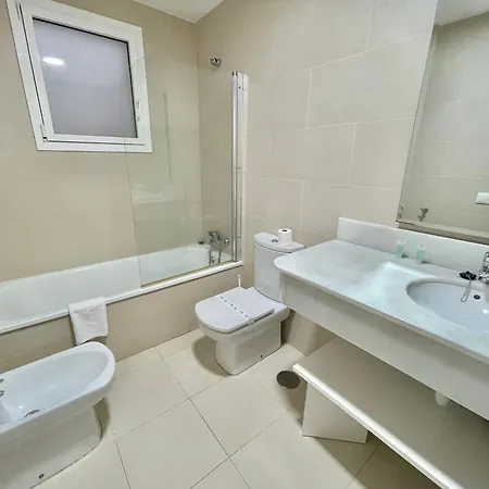 Plaza Espana - 3 Bedroom - Lual Апартаменты Нерха
