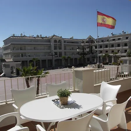 Plaza Espana - 3 Bedroom - Lual Apartment